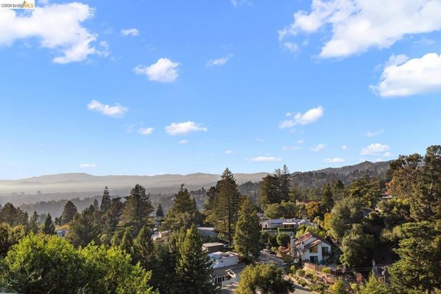 6305 Melville Dr, Oakland, CA 94611