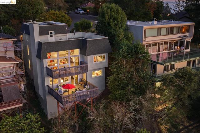 6305 Melville Dr, Oakland, CA 94611