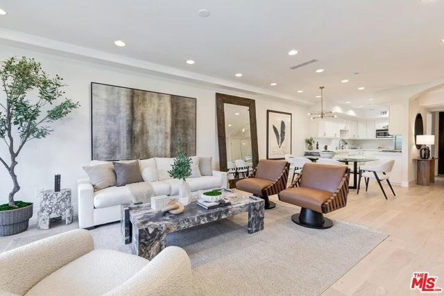 11715 Chenault Street 102, Los Angeles, CA 90049