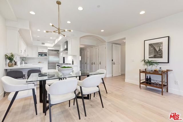 11715 Chenault Street 102, Los Angeles, CA 90049