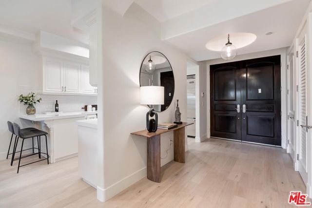 11715 Chenault Street 102, Los Angeles, CA 90049