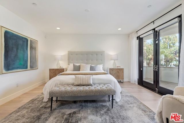 11715 Chenault Street 102, Los Angeles, CA 90049