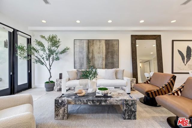 11715 Chenault Street 102, Los Angeles, CA 90049