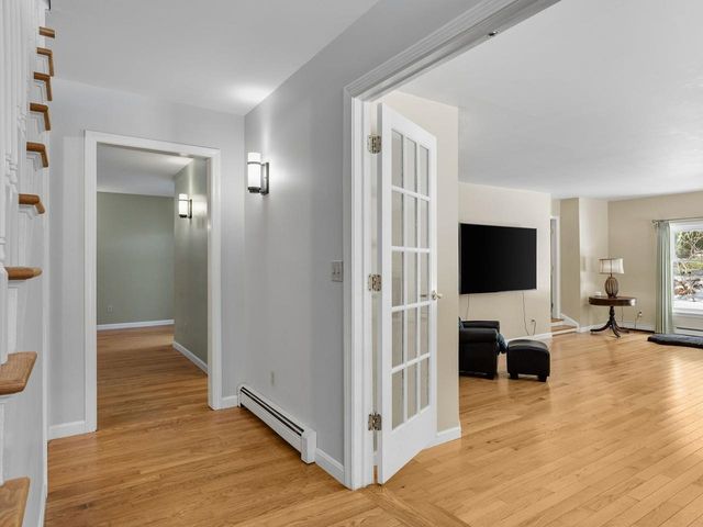 60 Catella Road, Essex, VT 05452