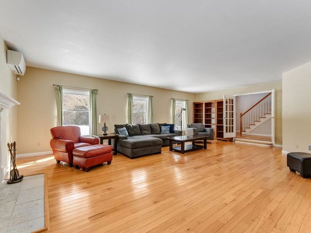 60 Catella Road, Essex, VT 05452