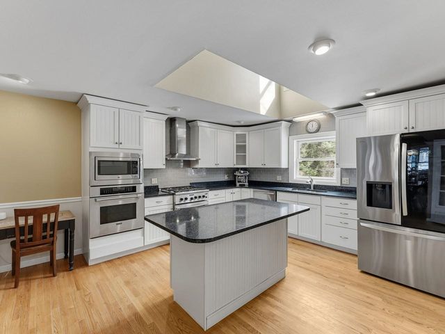 60 Catella Road, Essex, VT 05452