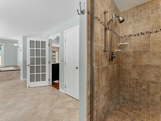 60 Catella Road, Essex, VT 05452