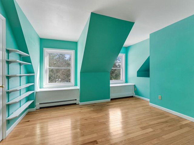 60 Catella Road, Essex, VT 05452