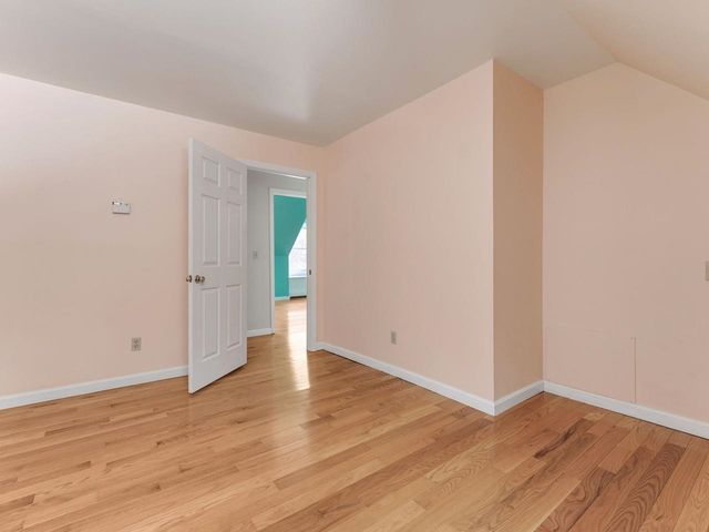 60 Catella Road, Essex, VT 05452