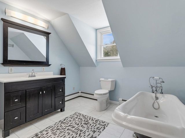 60 Catella Road, Essex, VT 05452