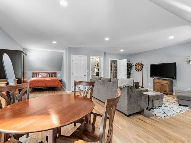 60 Catella Road, Essex, VT 05452