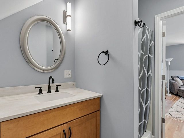 60 Catella Road, Essex, VT 05452