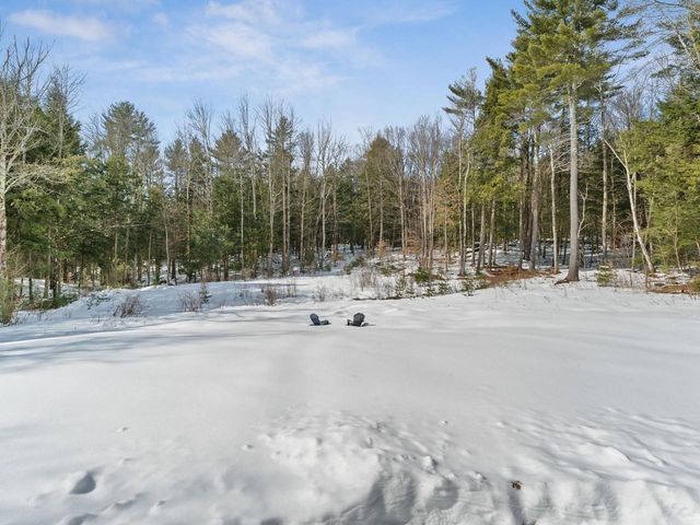 60 Catella Road, Essex, VT 05452