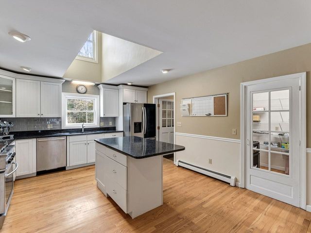 60 Catella Road, Essex, VT 05452