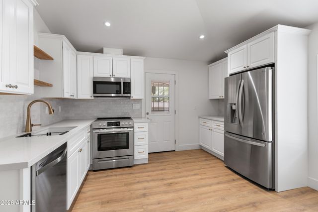 2045 S HAMMOND Drive, Tempe, AZ 85282