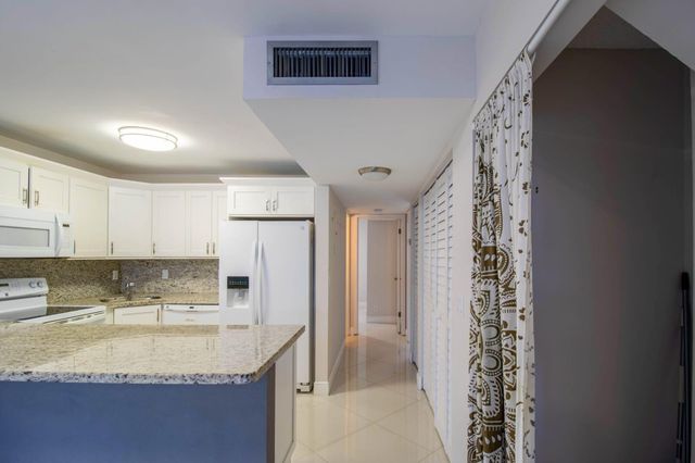 2358 NW 37th Avenue, Coconut Creek, FL 33066