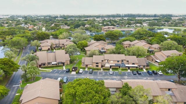 2358 NW 37th Avenue, Coconut Creek, FL 33066