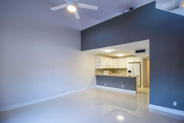 2358 NW 37th Avenue, Coconut Creek, FL 33066