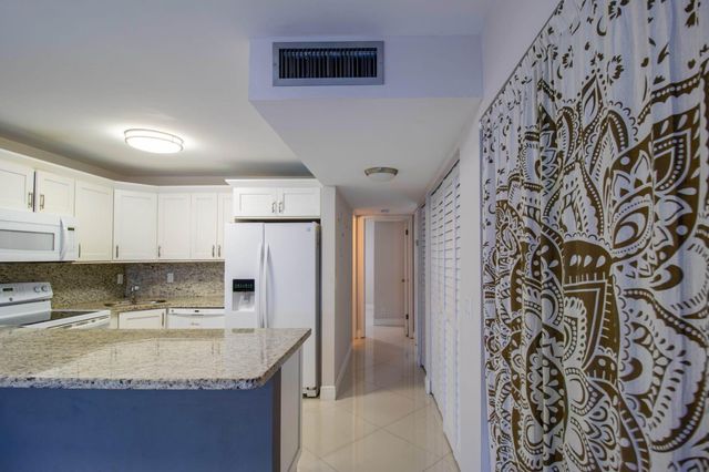 2358 NW 37th Avenue, Coconut Creek, FL 33066