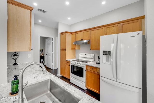 10961 BURNT MILL Road 1621, Jacksonville, FL 32256