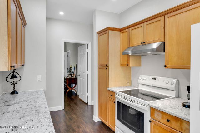 10961 BURNT MILL Road 1621, Jacksonville, FL 32256
