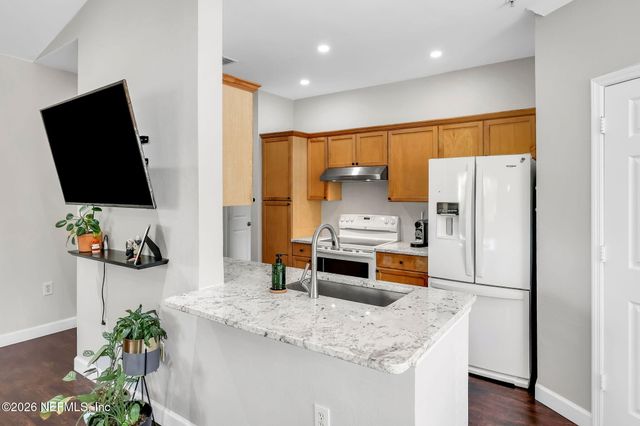 10961 BURNT MILL Road 1621, Jacksonville, FL 32256