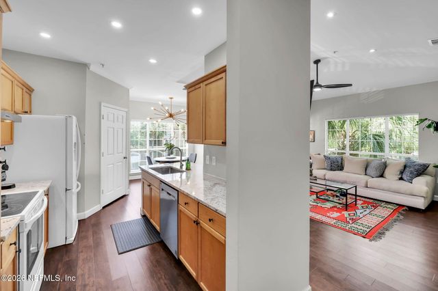 10961 BURNT MILL Road 1621, Jacksonville, FL 32256