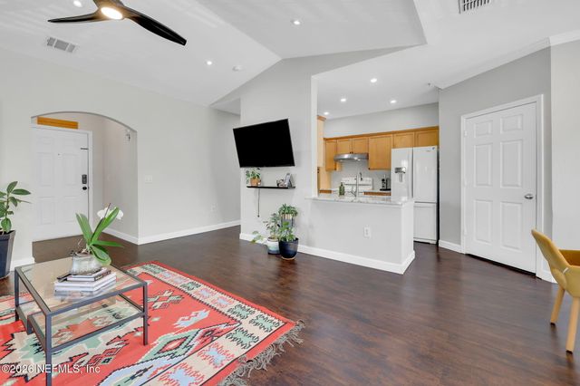 10961 BURNT MILL Road 1621, Jacksonville, FL 32256