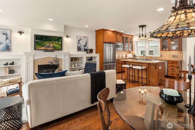 1406 N 38th Street, Seattle, WA 98103