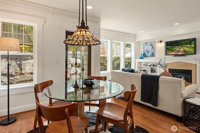 1406 N 38th Street, Seattle, WA 98103