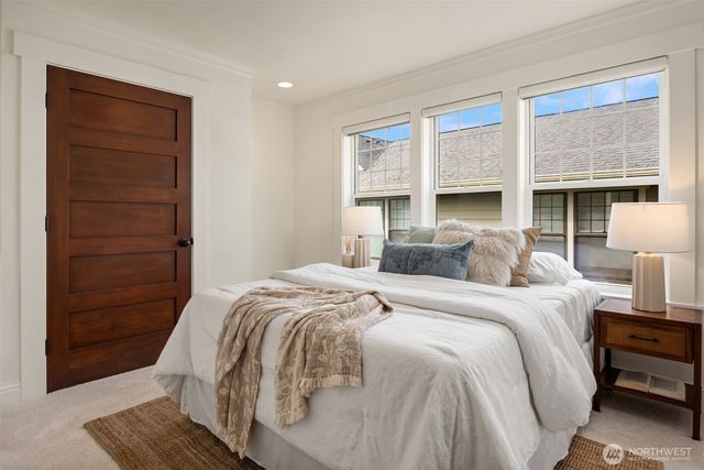 1406 N 38th Street, Seattle, WA 98103