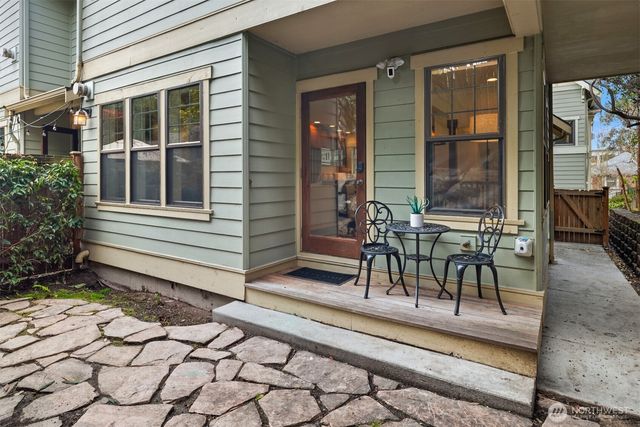 1406 N 38th Street, Seattle, WA 98103