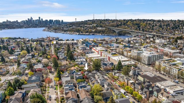 1406 N 38th Street, Seattle, WA 98103