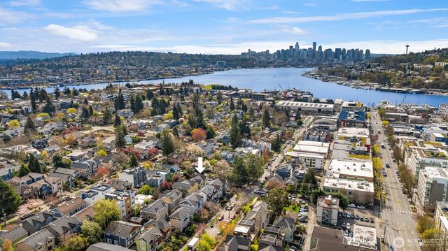 1406 N 38th Street, Seattle, WA 98103