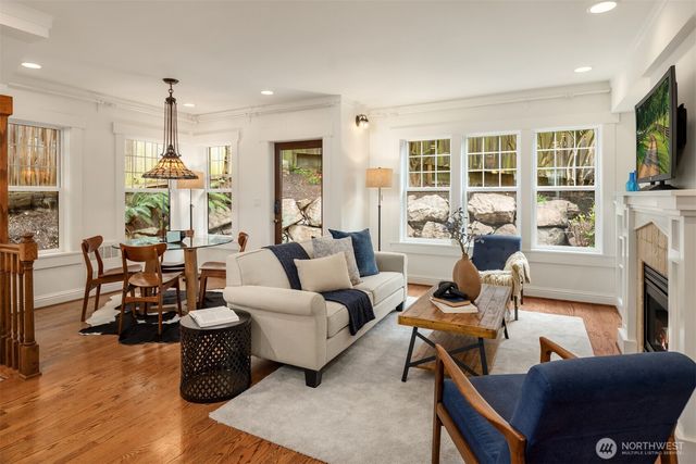 1406 N 38th Street, Seattle, WA 98103