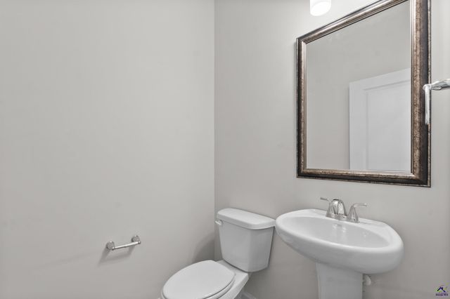 1050 Sun Valley Court C60, Macon, GA 31211