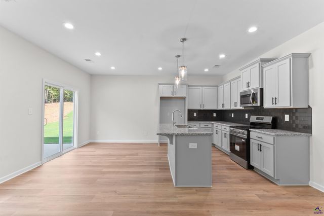1050 Sun Valley Court C60, Macon, GA 31211