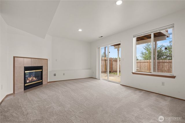 13716 21st Avenue E, Tacoma, WA 98445