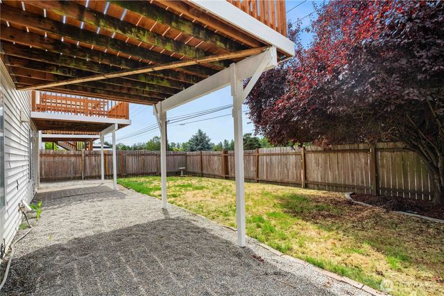 13716 21st Avenue E, Tacoma, WA 98445