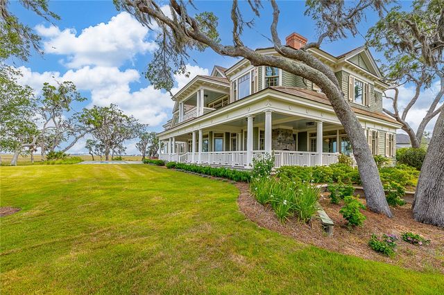 144 Point Lane, St Simons Island, GA 31522