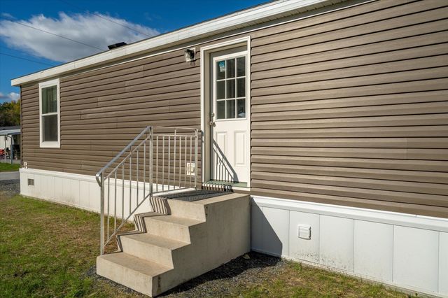 59 Crossing Manor Drive, Berlin, VT 05602