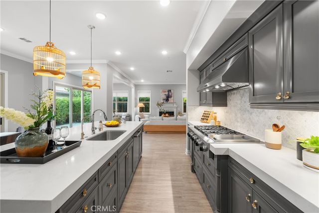 113 Wanderer, Irvine, CA 92618