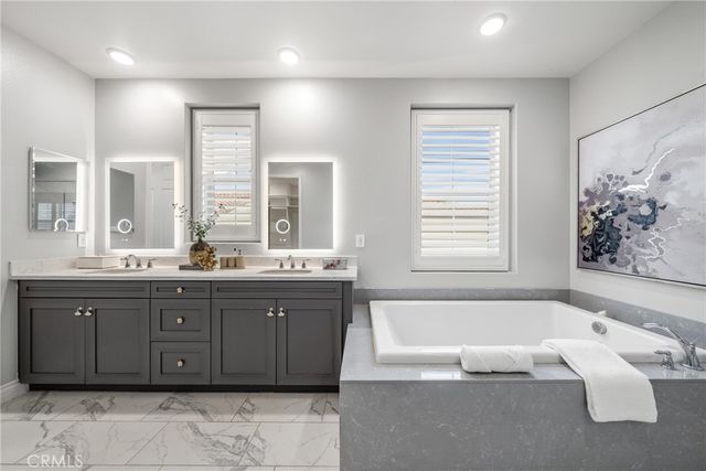 113 Wanderer, Irvine, CA 92618