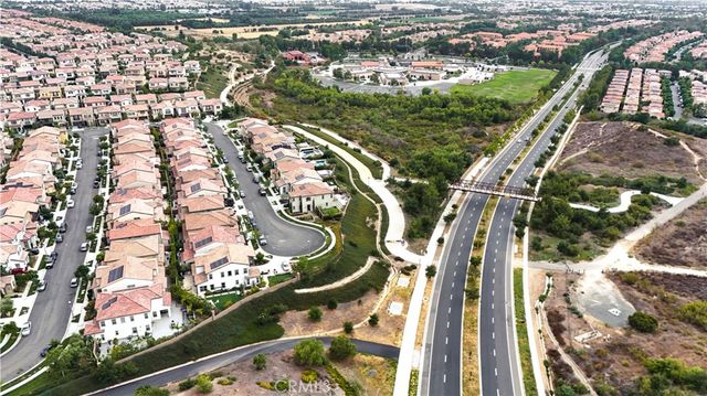 113 Wanderer, Irvine, CA 92618