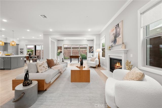 113 Wanderer, Irvine, CA 92618