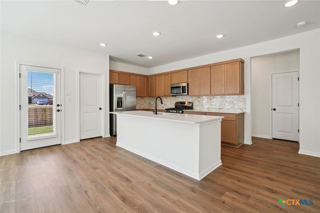 3732 Canby Oak Bluff, Seguin, TX 78155