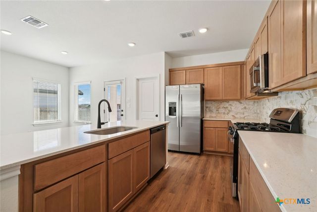 3732 Canby Oak Bluff, Seguin, TX 78155