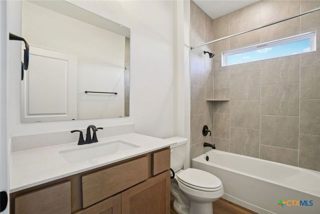 3732 Canby Oak Bluff, Seguin, TX 78155