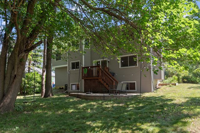 1360 Knottingham Drive, Gurnee, IL 60031