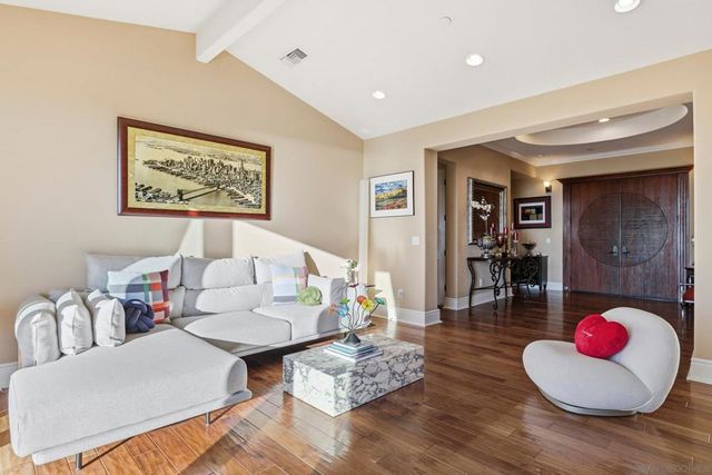 1690 Gascony Rd, Encinitas, CA 92024